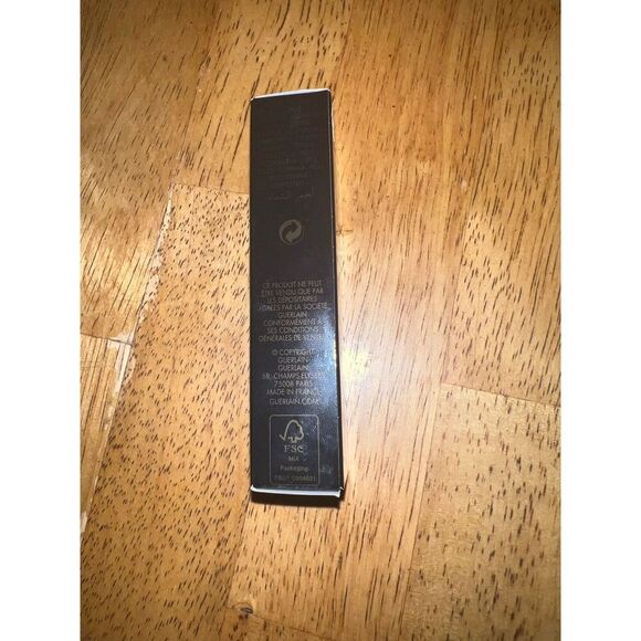 Guerlain Kiss Kiss Red Liquid Lipstick L321 Madame Matte - Picture 5 of 5